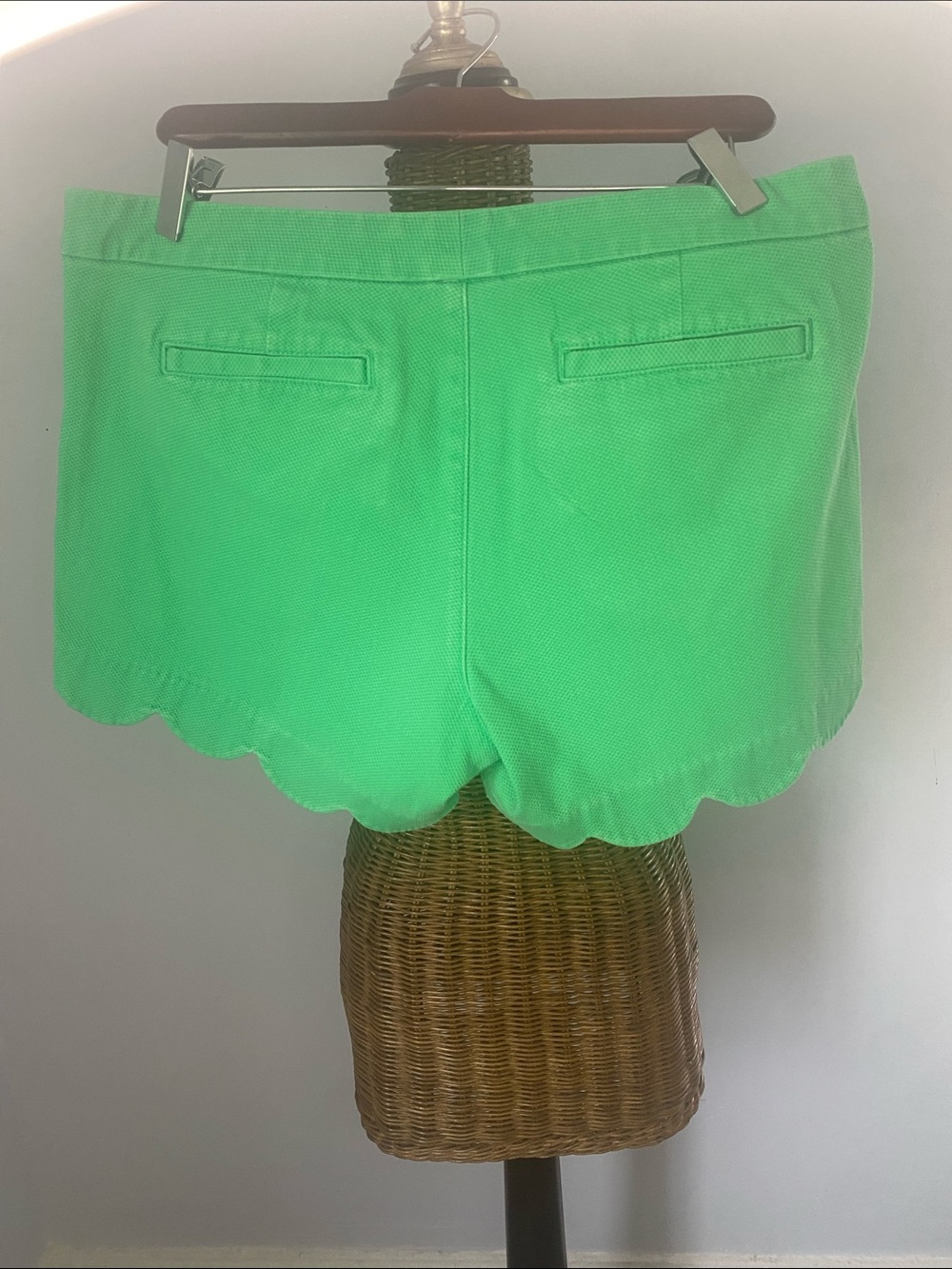 Lilly Pulitzer Green Scallop Hem Bermuda Shorts - Picture 3 of 8